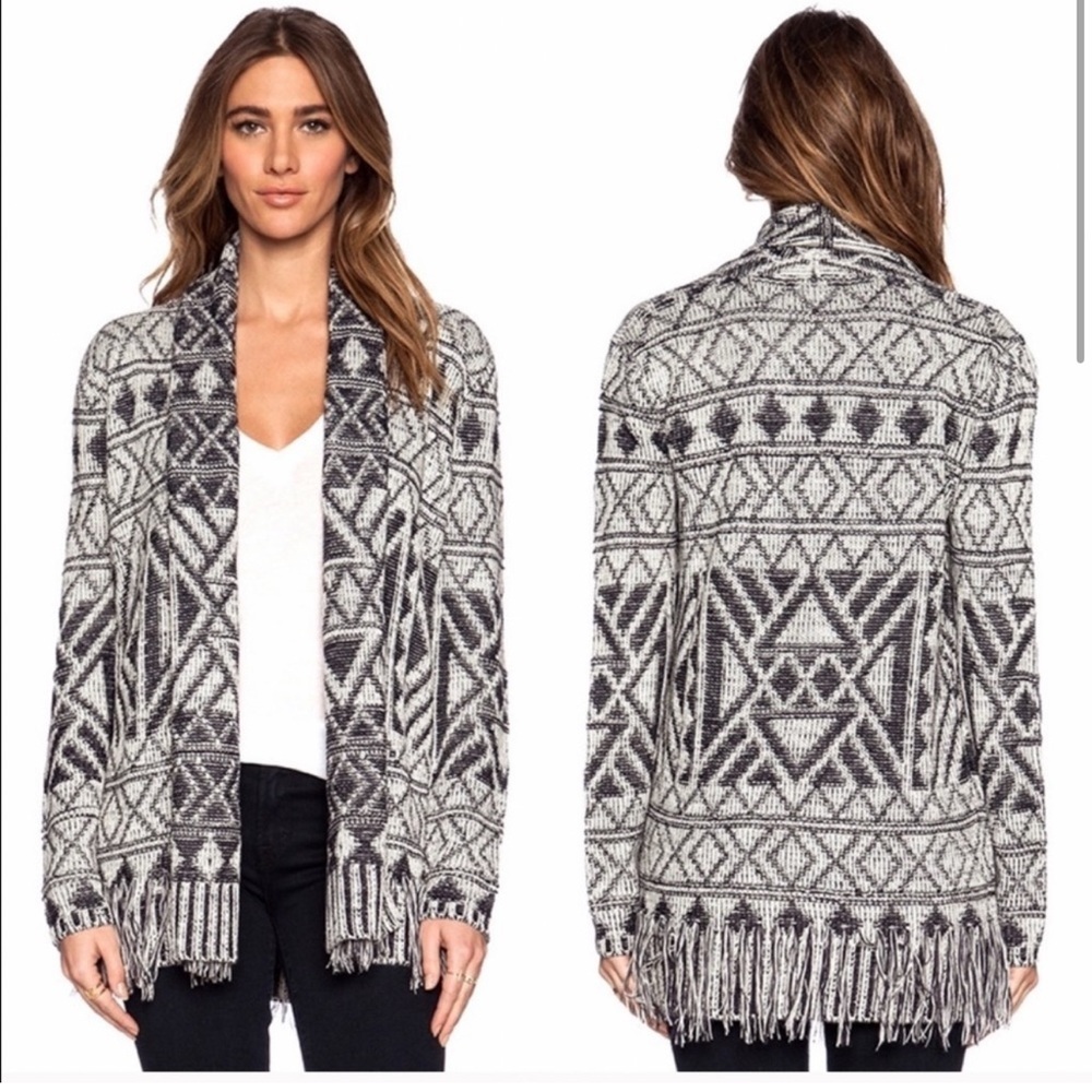 BB‎ Dakota Size Large Patterned Fringed Cardigan Aztec Patterns